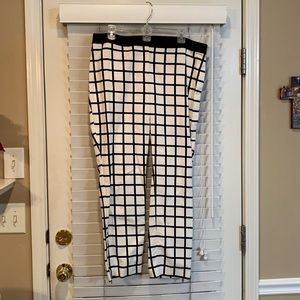 Chicos Black Label white and black checkered pants Size 2